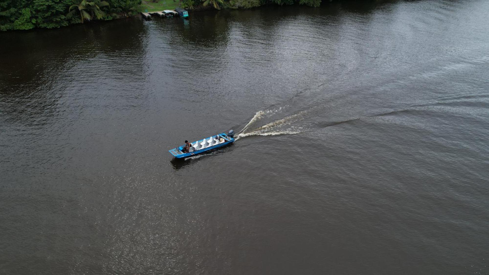 Tortuguero7 Lake View Exterior photo